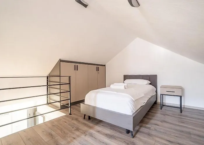 Santorini Wave Loft 1 Gjilek